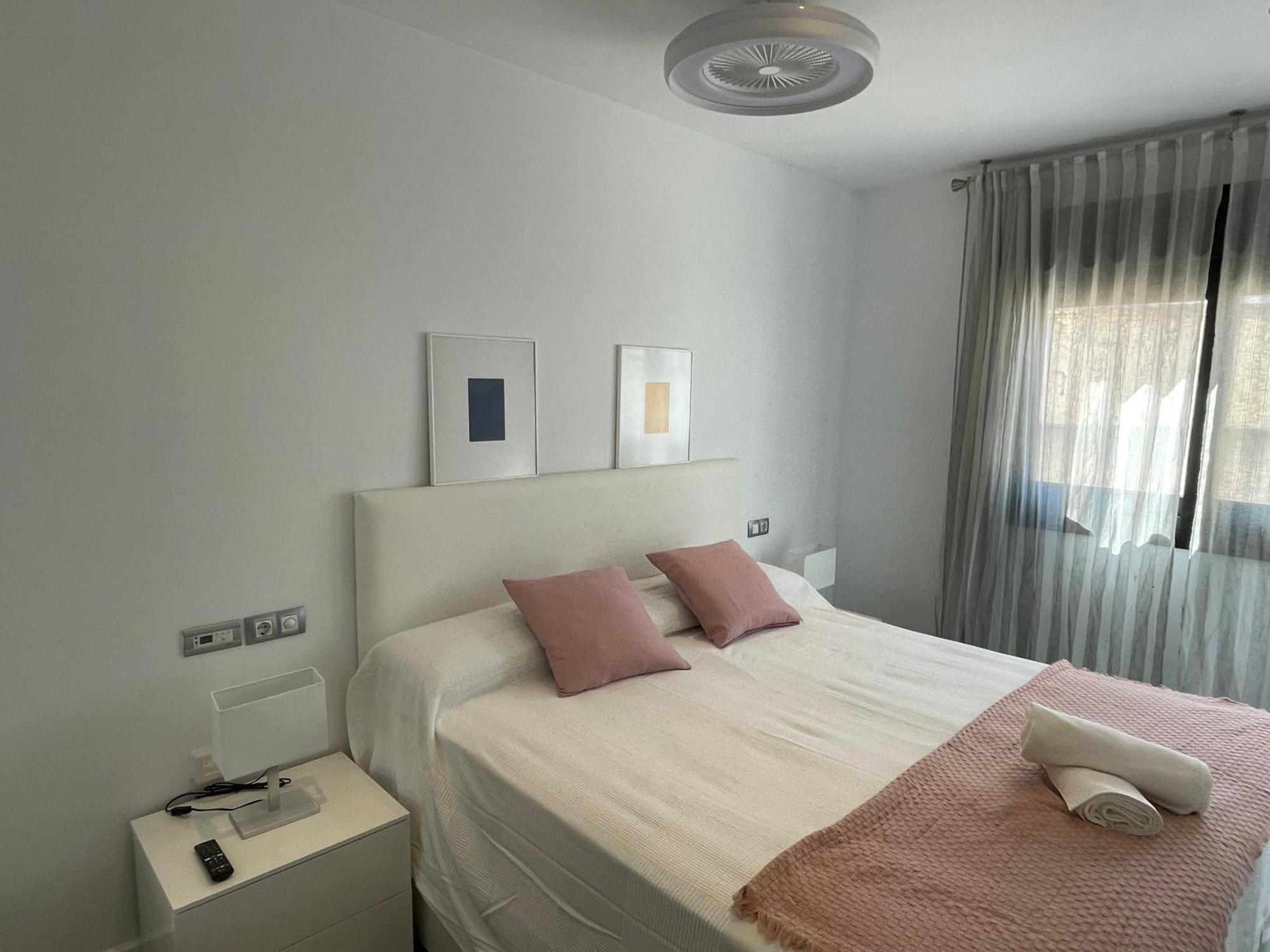 Moderno Apartamento Con Plaza De Garaje En Pleno Centro De Almería Kültér fotó